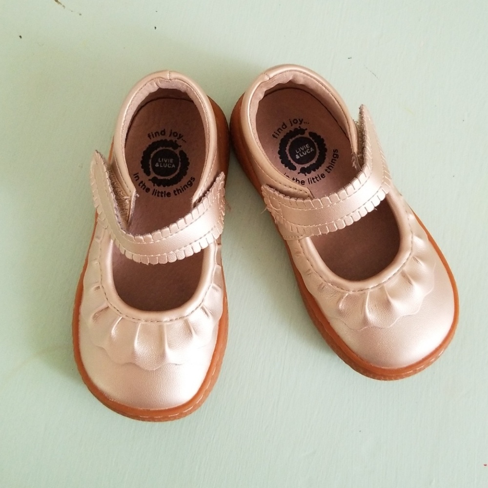 Livie & Luca gold toddler mary janes shoes size 7